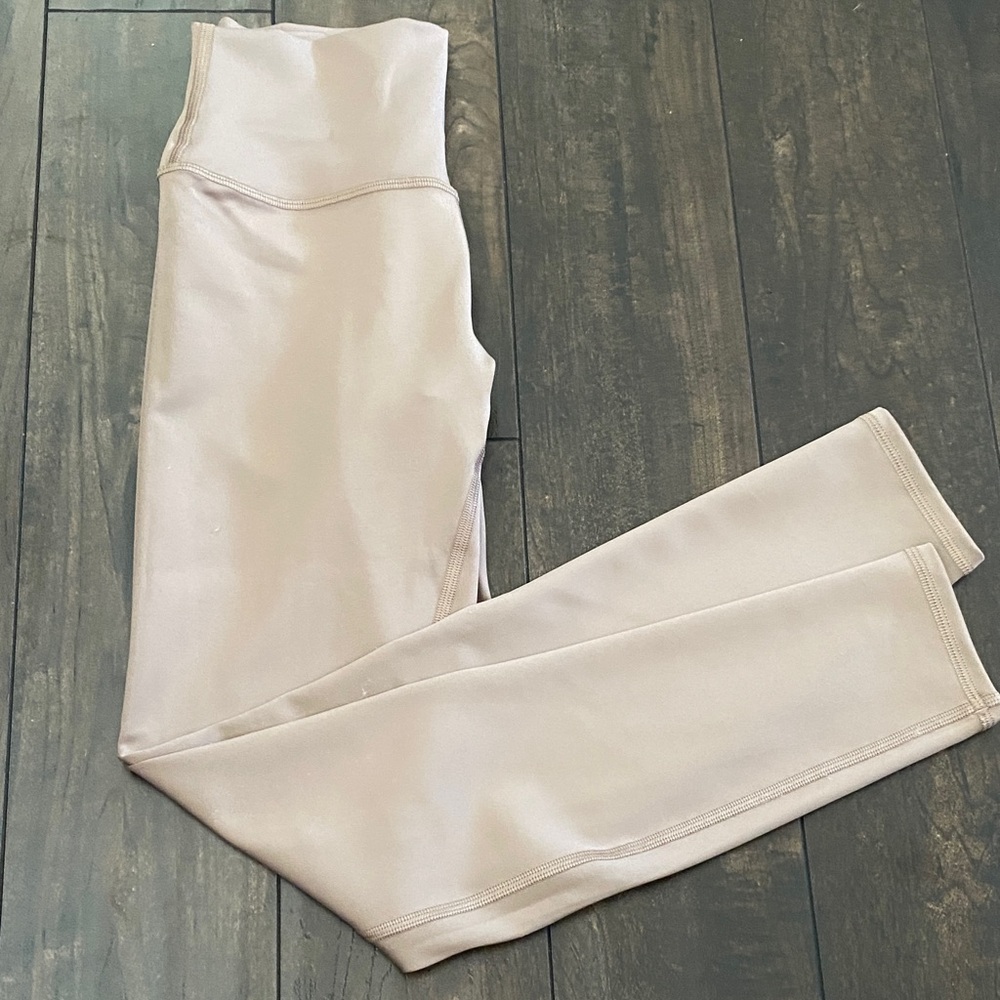 ALO Yoga Cream Leggings